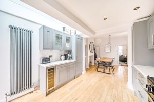 Kitchen diner- click for photo gallery